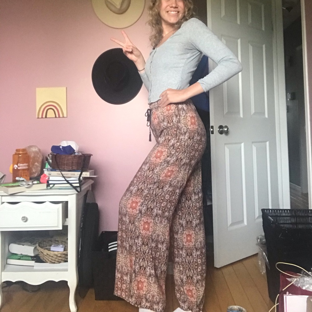 Wide leg flowy pants